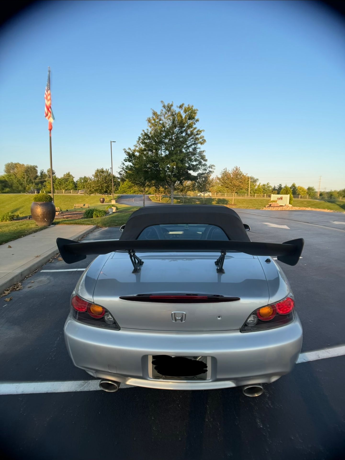 2005 Honda S2000 2dr Roadster (2.2L 4cyl 6M)