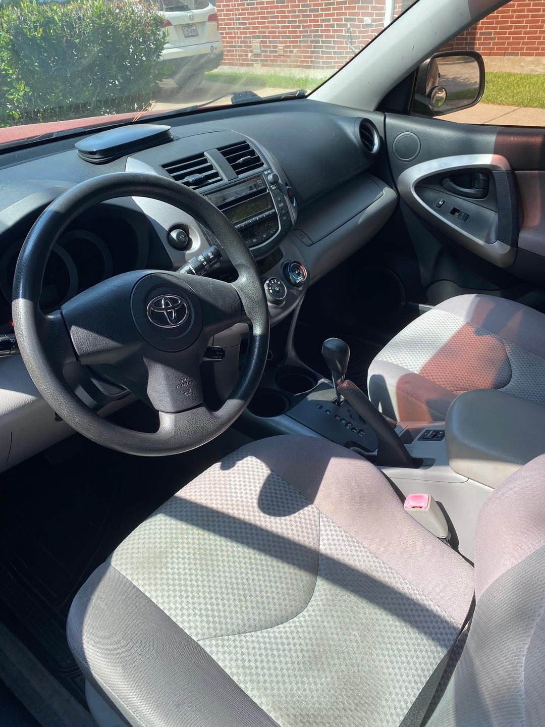 TOYOTA_RAV4 