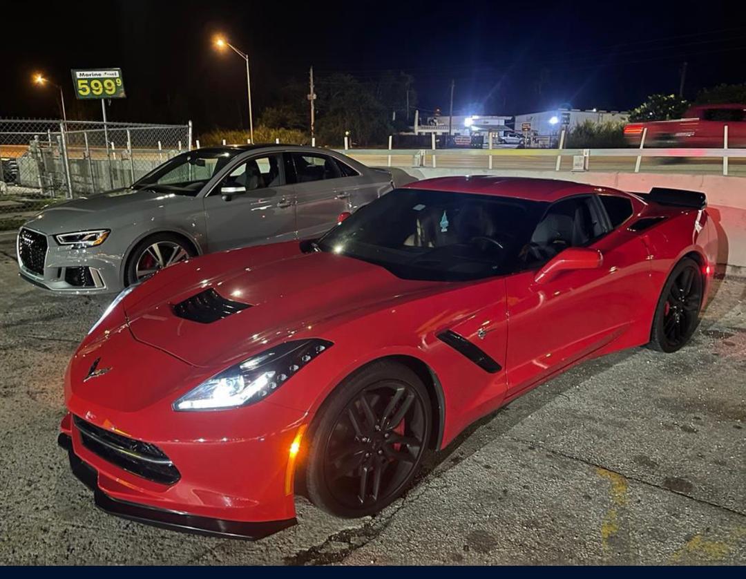 CHEVROLET_Corvette 