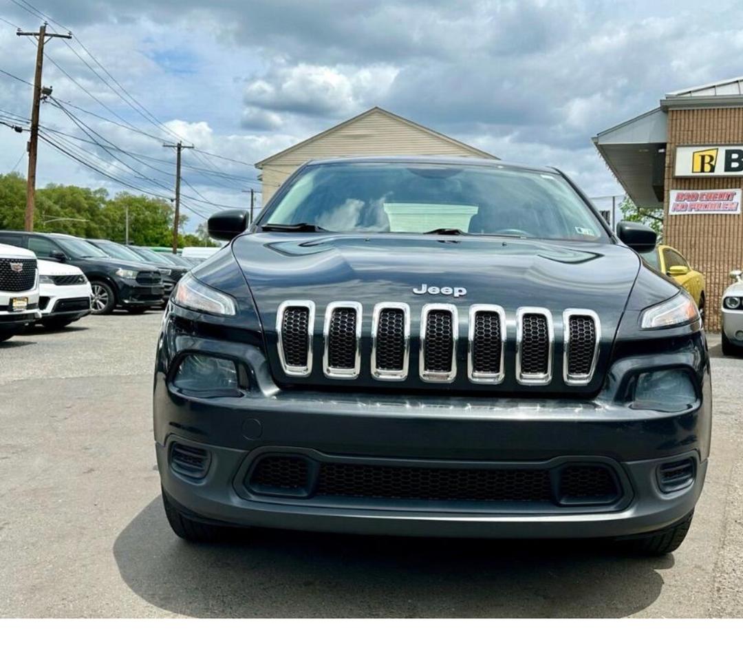 2016 Jeep Grand Cherokee has flagship features