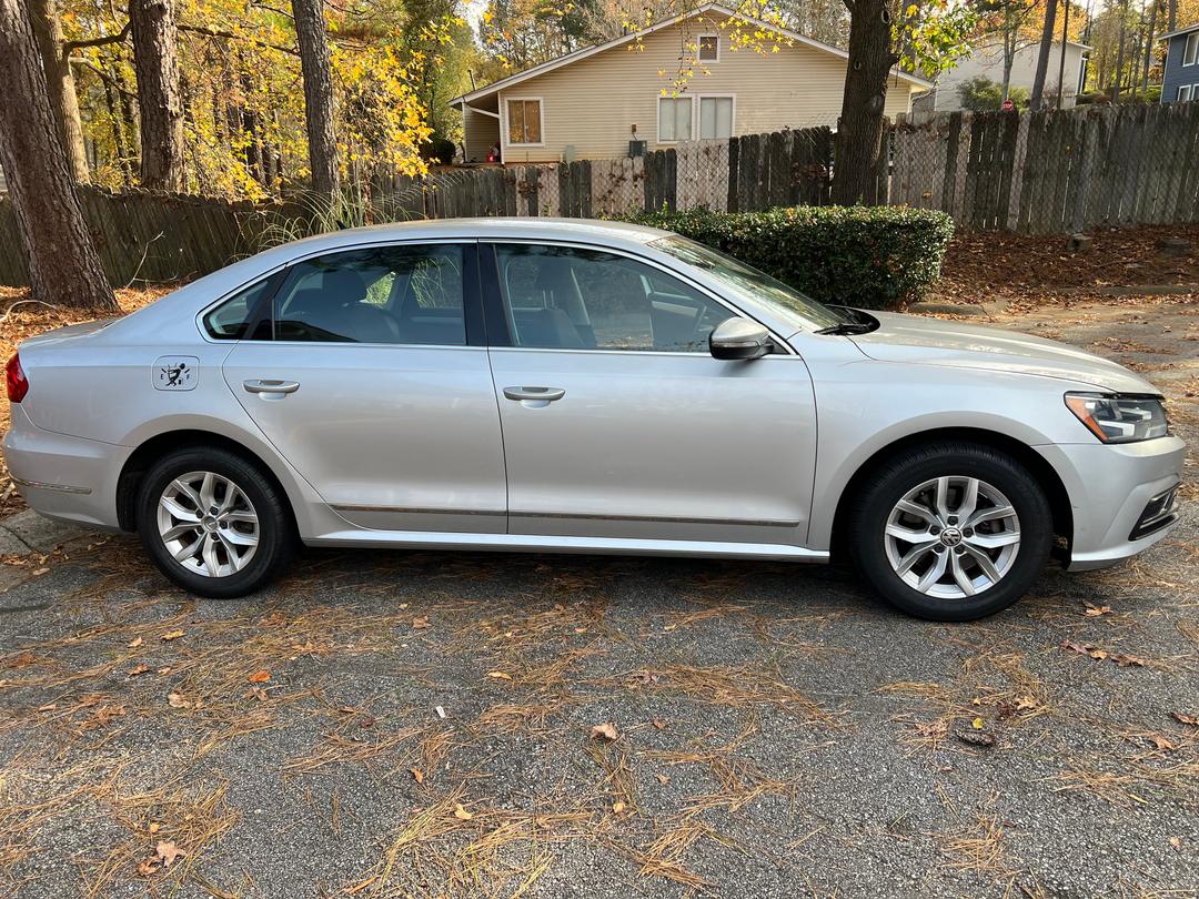 VOLKSWAGEN_Passat 