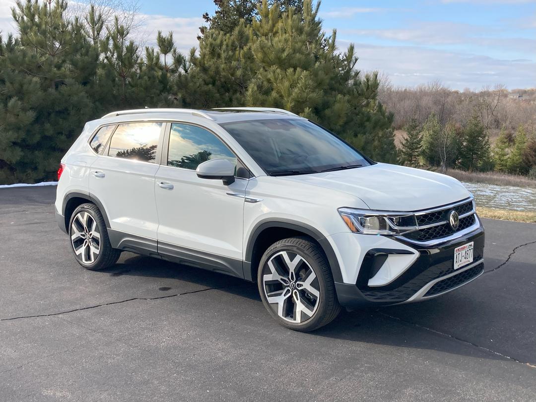 VOLKSWAGEN_Taos 