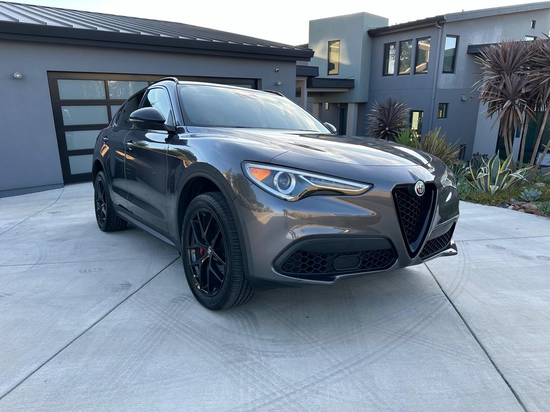 Alfa Romeo_Stelvio 