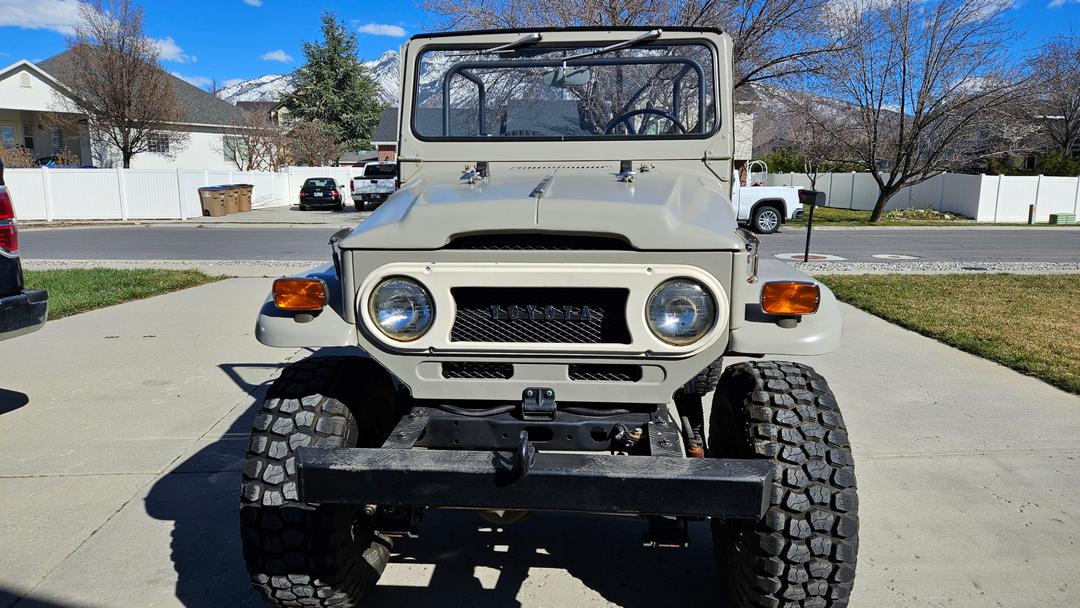 Toyota_Land Cruiser FJ40 