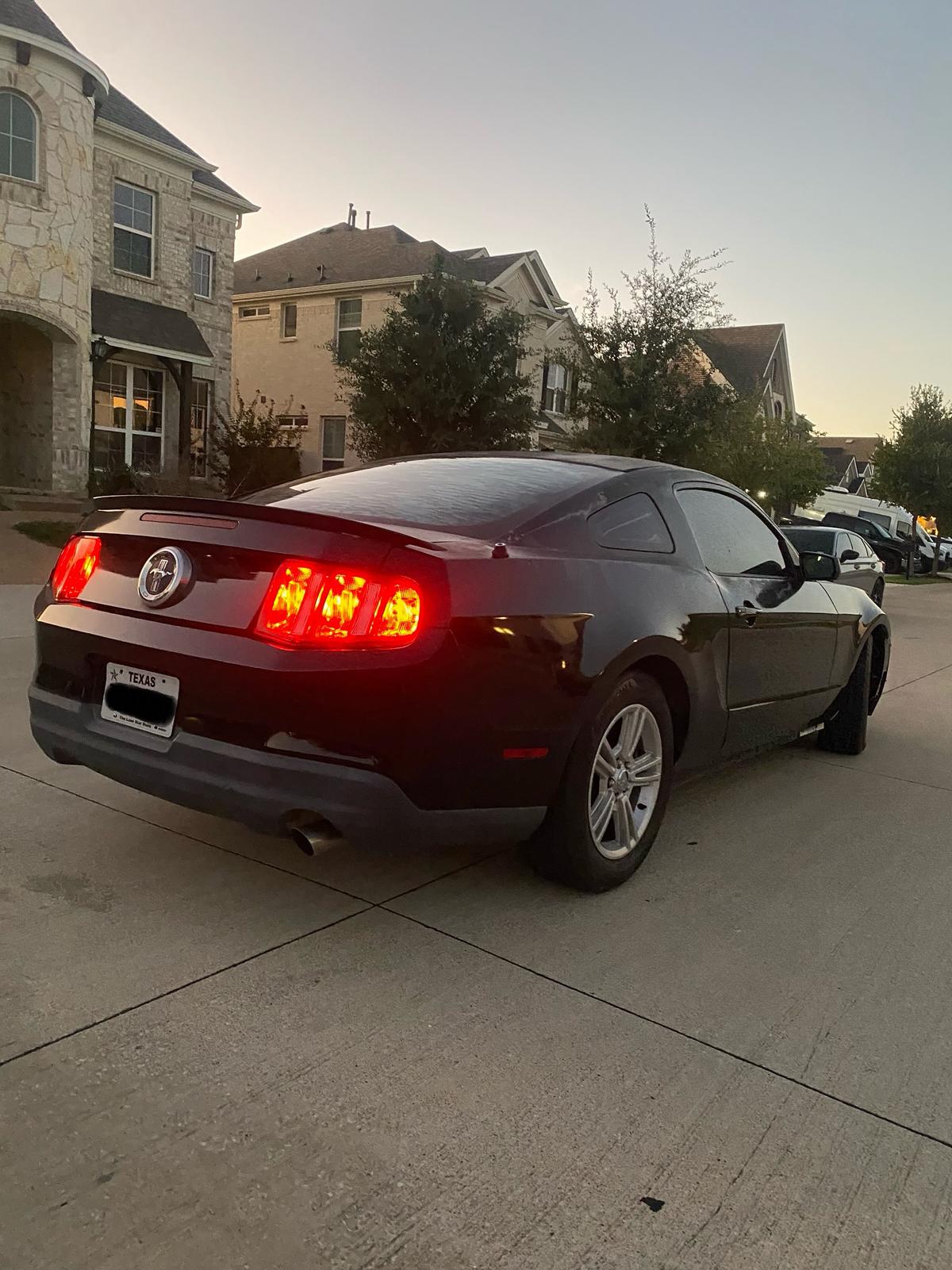2010 Ford Mustang For Sale in Frisco, Texas for 11,950.00 PrivateAuto