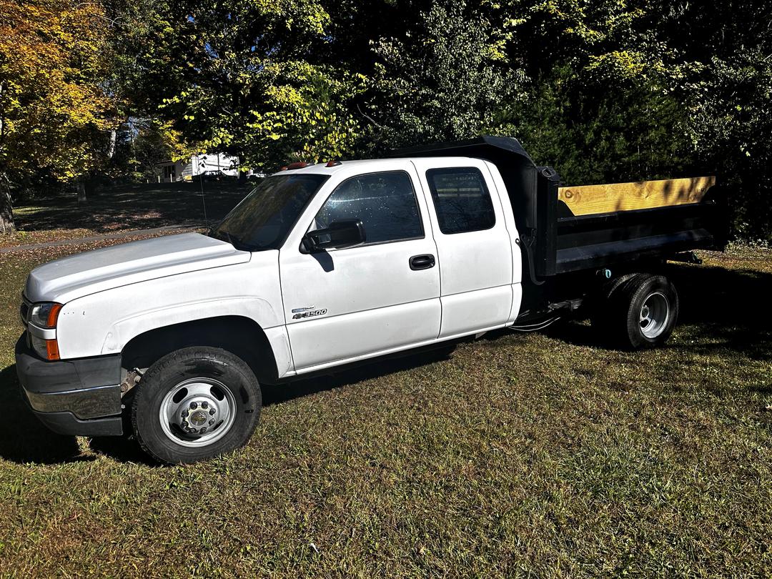 Chevrolet_Silverado 3500 Clsc 