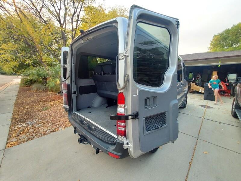 MERCEDES-BENZ_Sprinter Passenger Van 