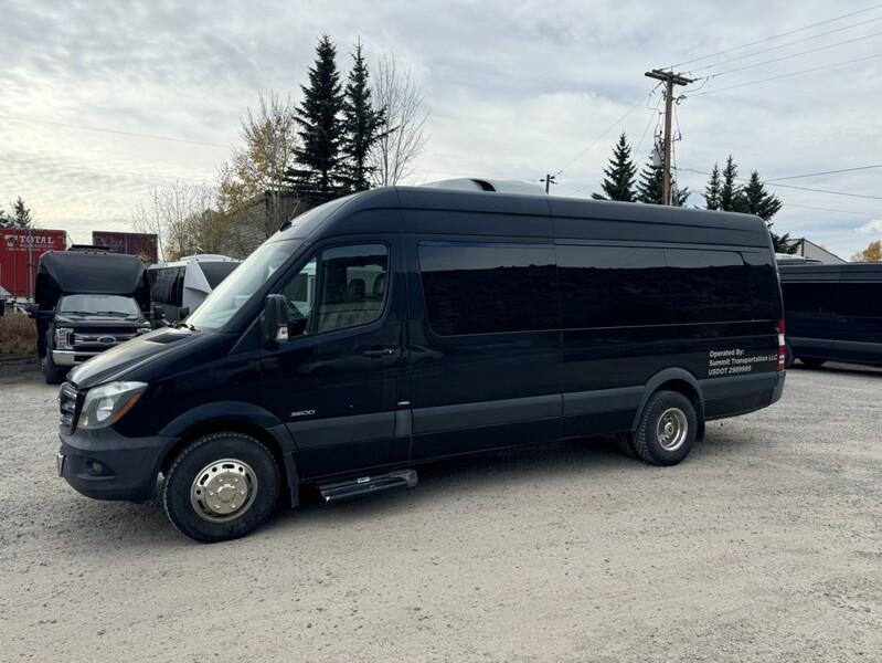 MERCEDES-BENZ_Sprinter Cargo Van 