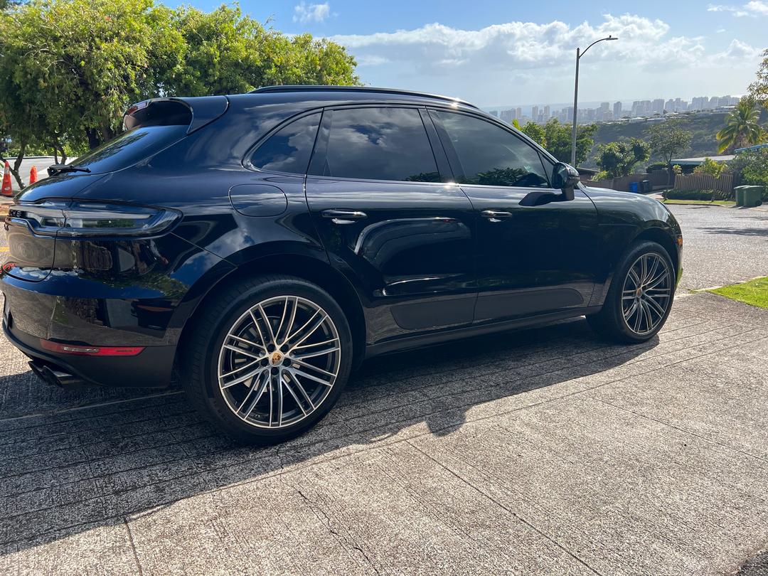 PORSCHE_Macan 