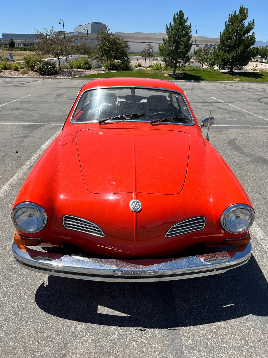 Volkswagen_Karmann Ghia Coupe 