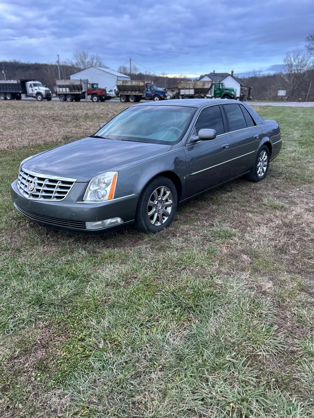 Cadillac_DTS 