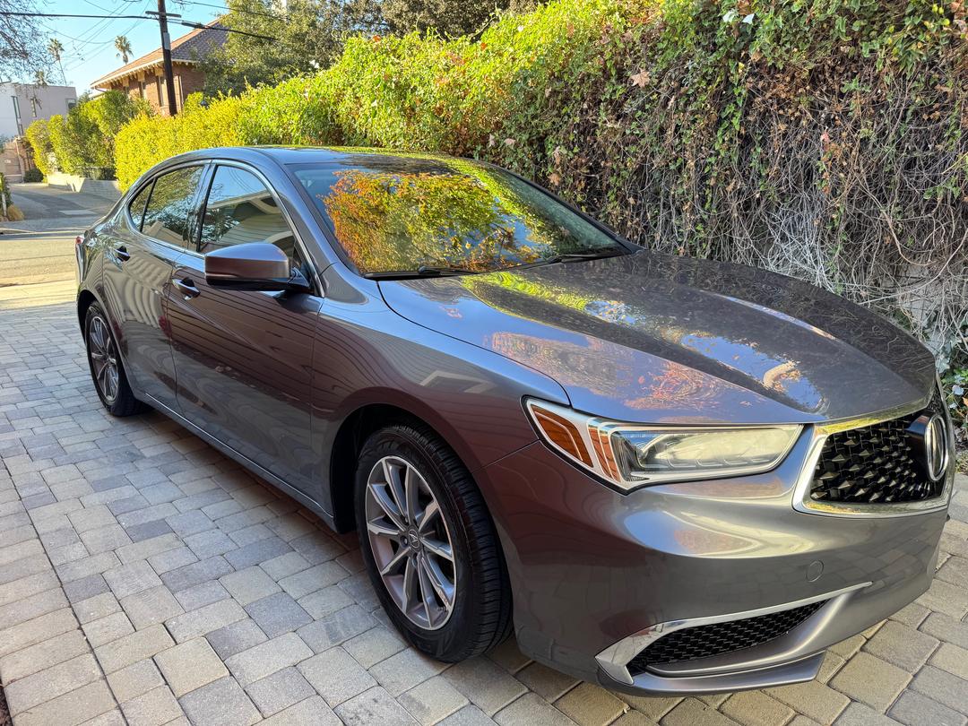 Acura_TLX 