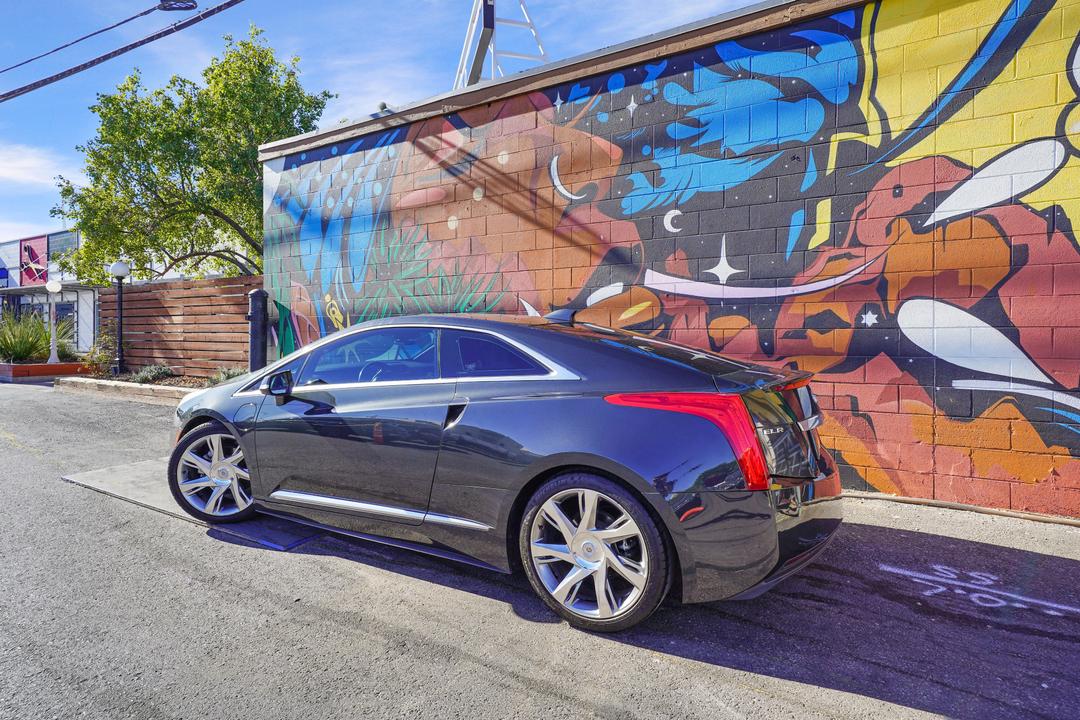 Cadillac_ELR 