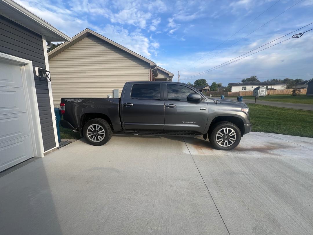 Toyota_Tundra 