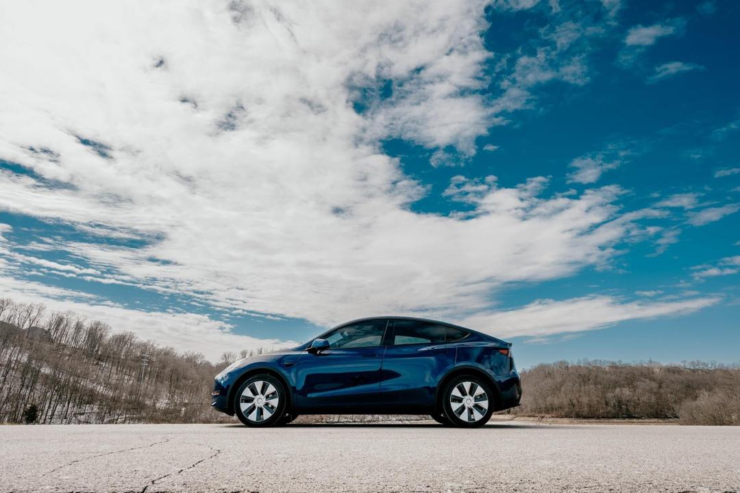 Tesla_Model Y 