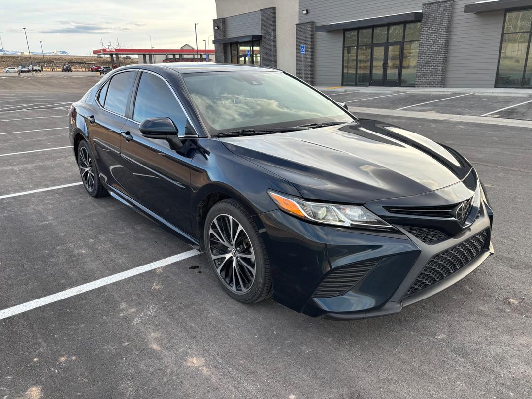 Toyota_Camry 