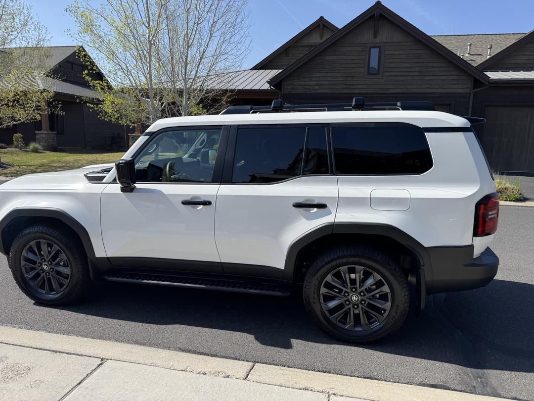 Toyota_Land Cruiser 