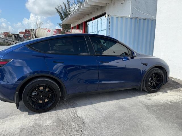 Tesla_Model Y 