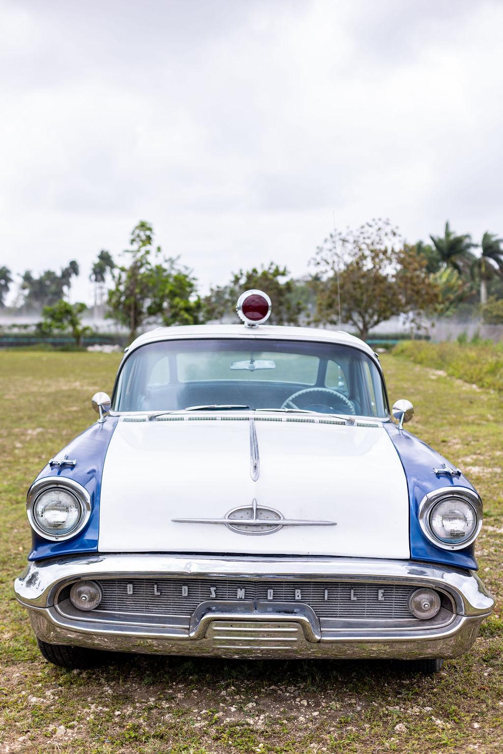 Oldsmobile _88 4D Hardtop 