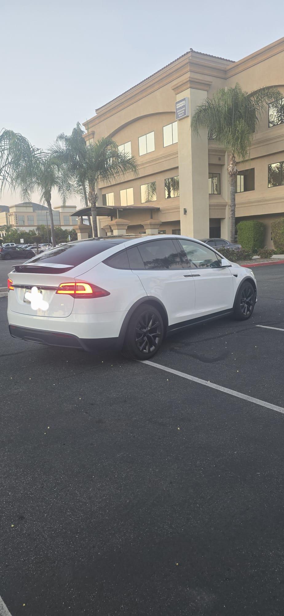 Tesla_Model X 