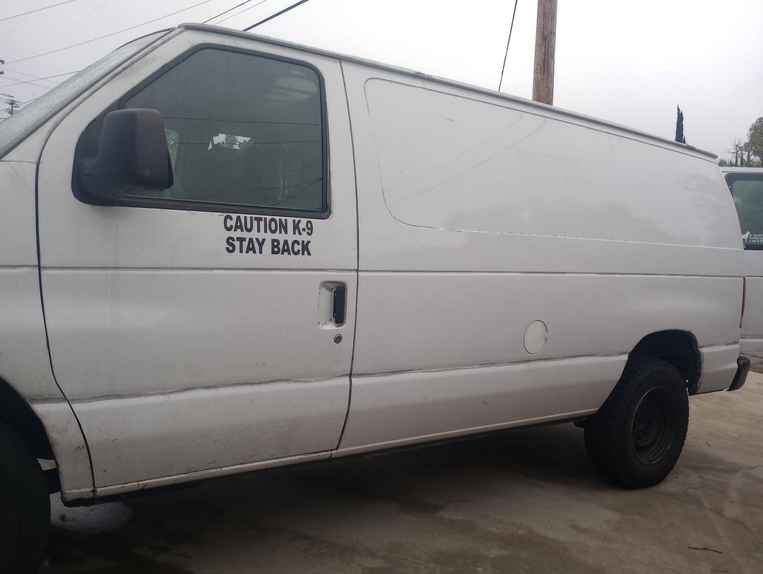 Ford_E250 Vans 