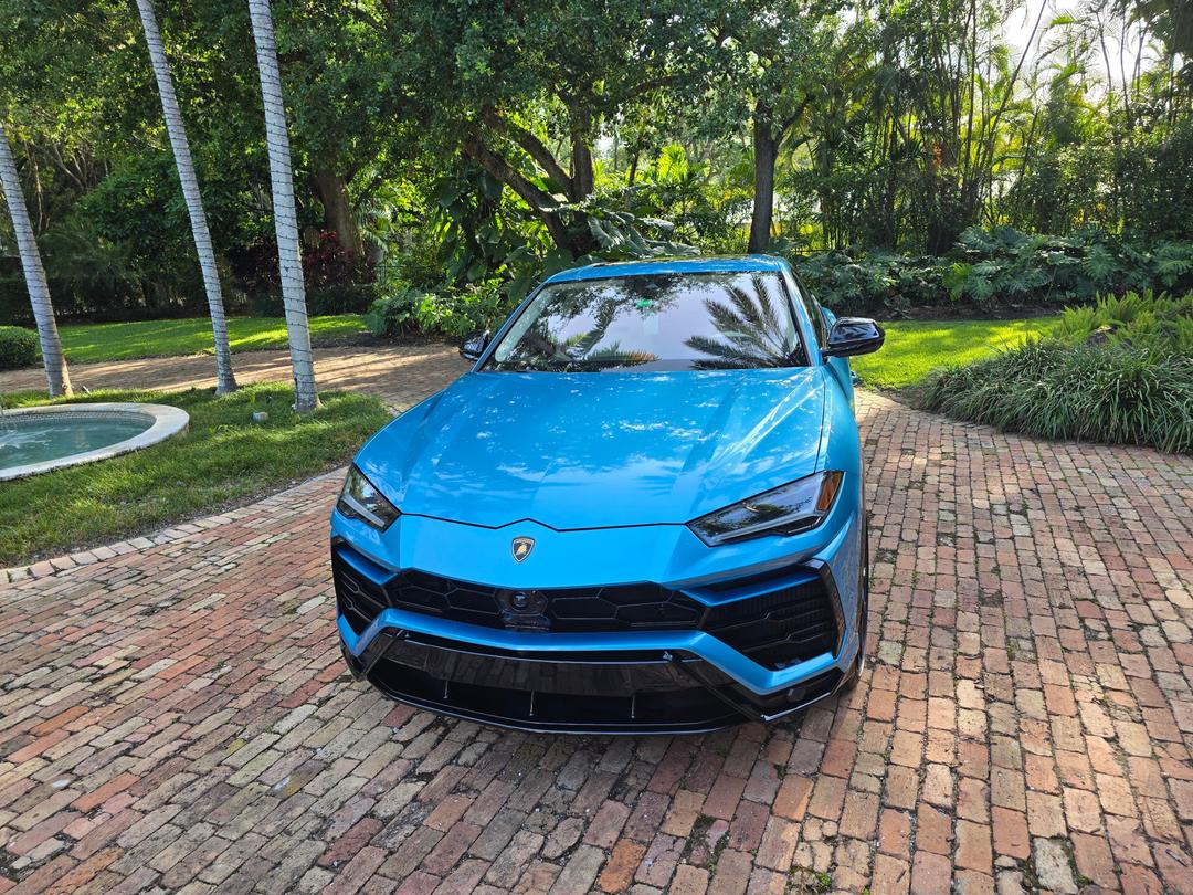 Lamborghini_Urus 