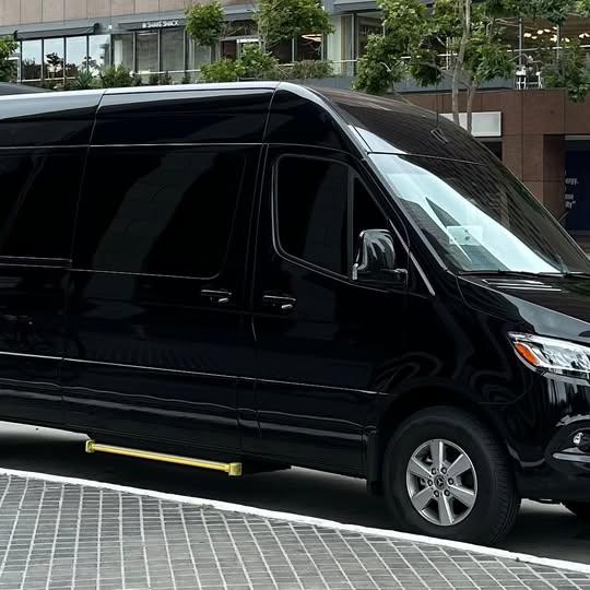 Mercedes-Benz_Sprinter 2500 