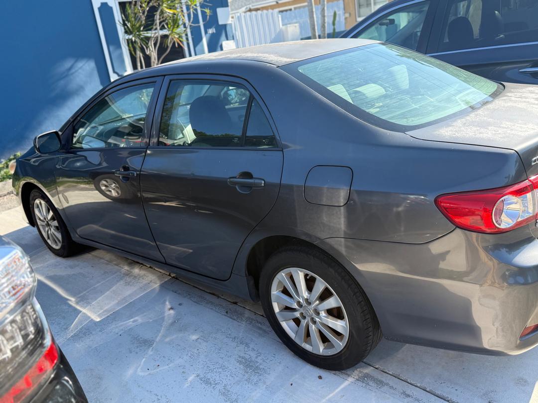 Toyota_Corolla 