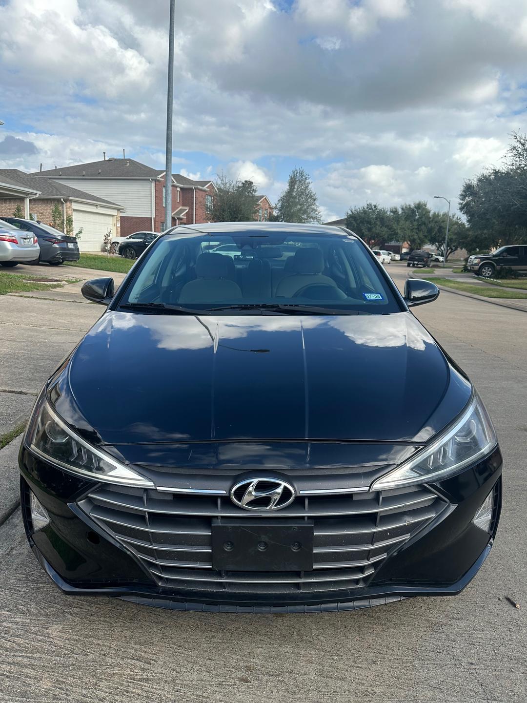 Hyundai_Elantra 