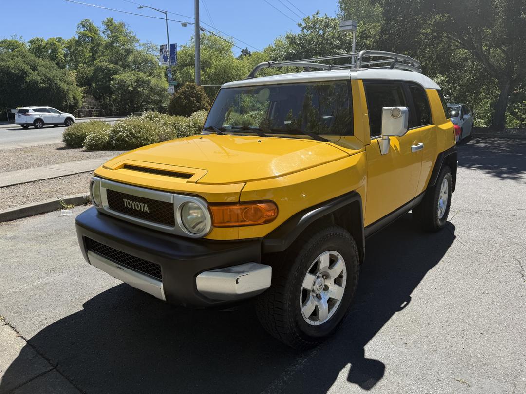 Toyota_FJ Cruiser 