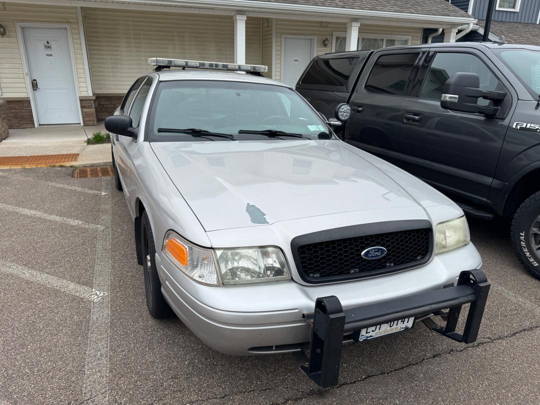 Ford_Crown Victoria 