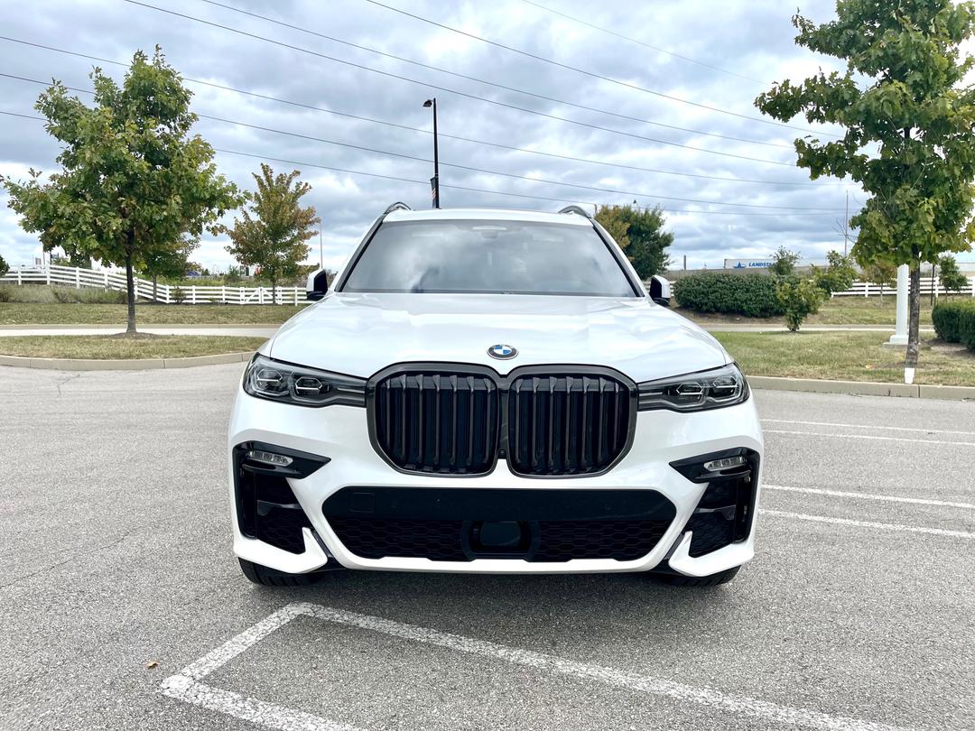 BMW_X7 