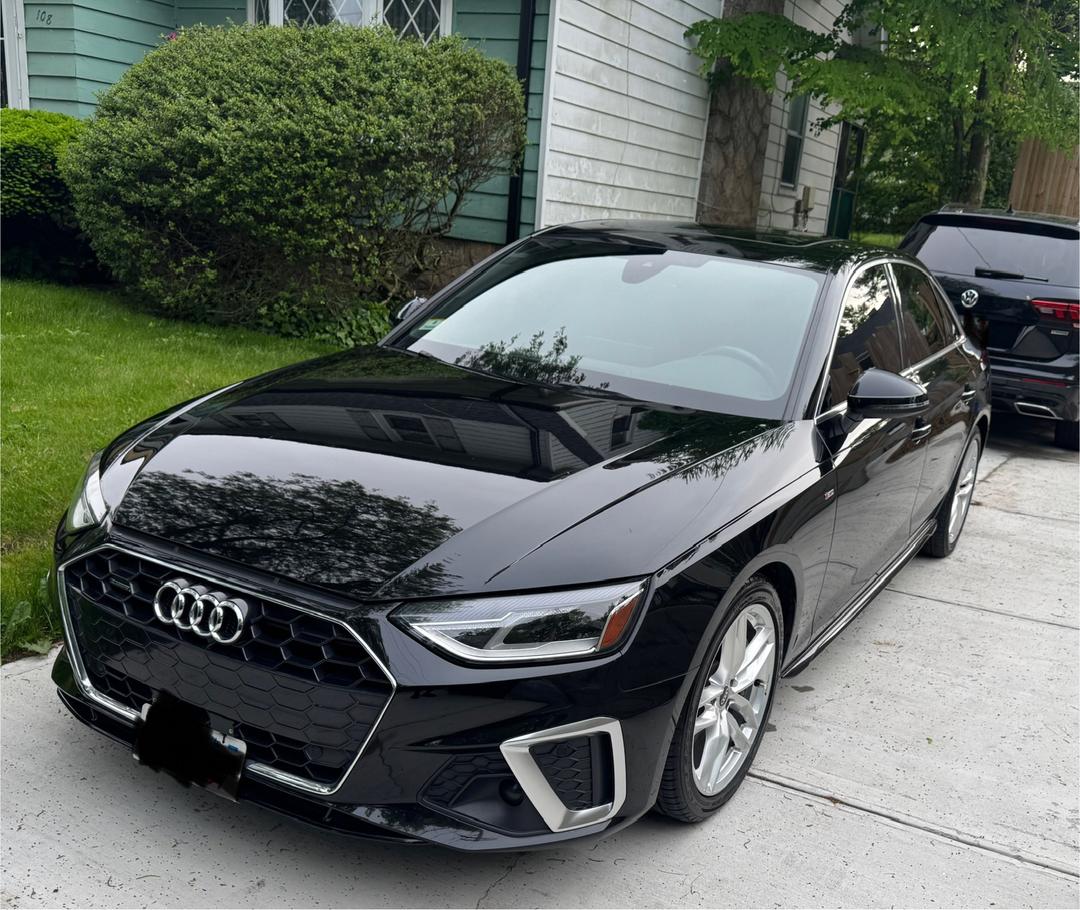 Audi_A4 