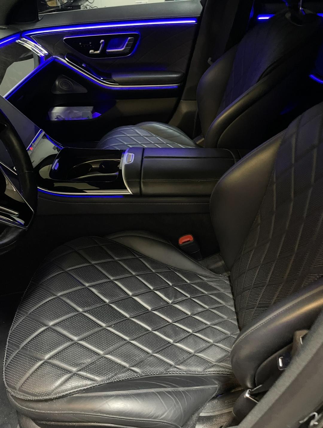 Mercedes-Benz_S-Class 