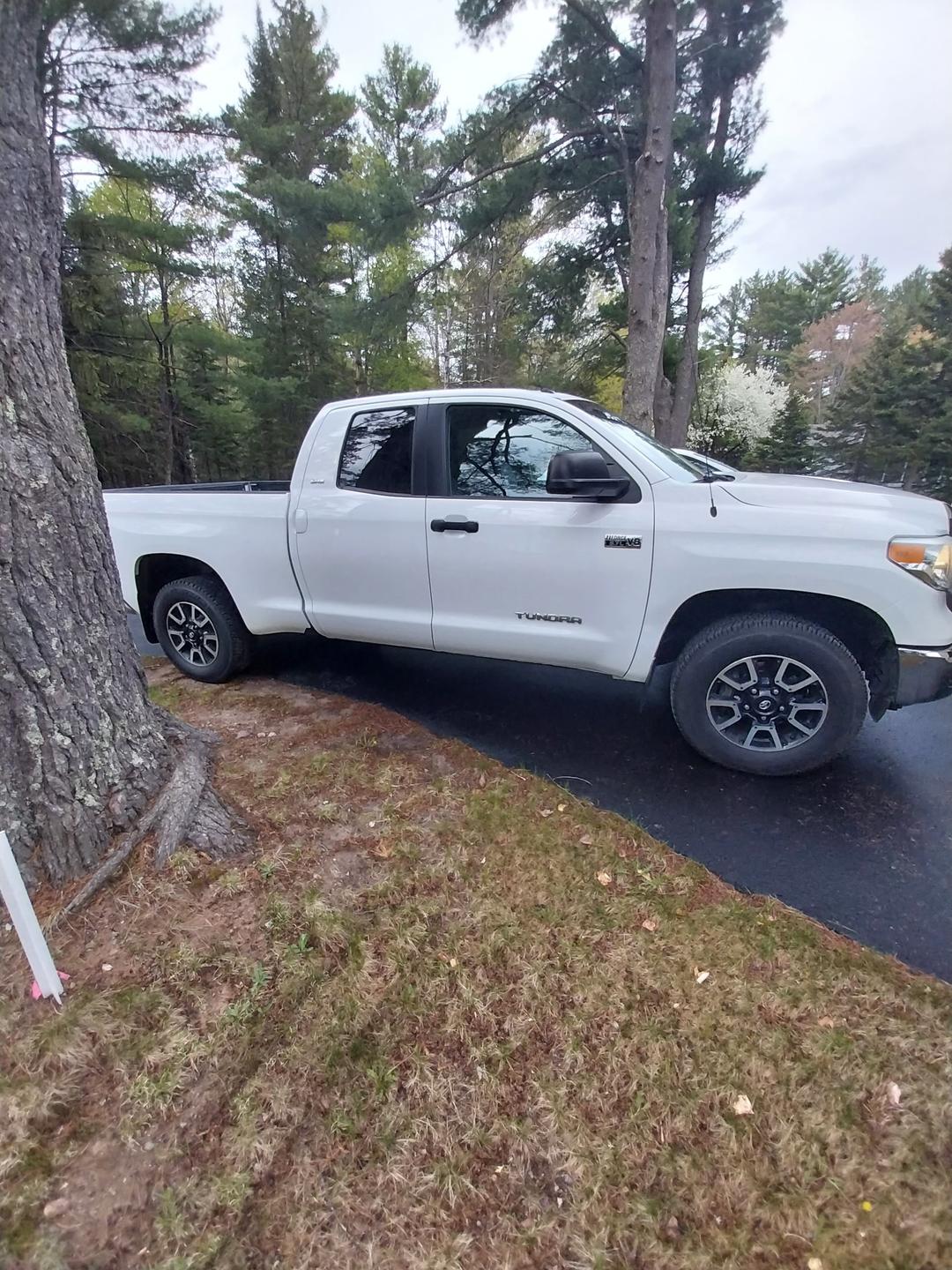 Toyota_Tundra 