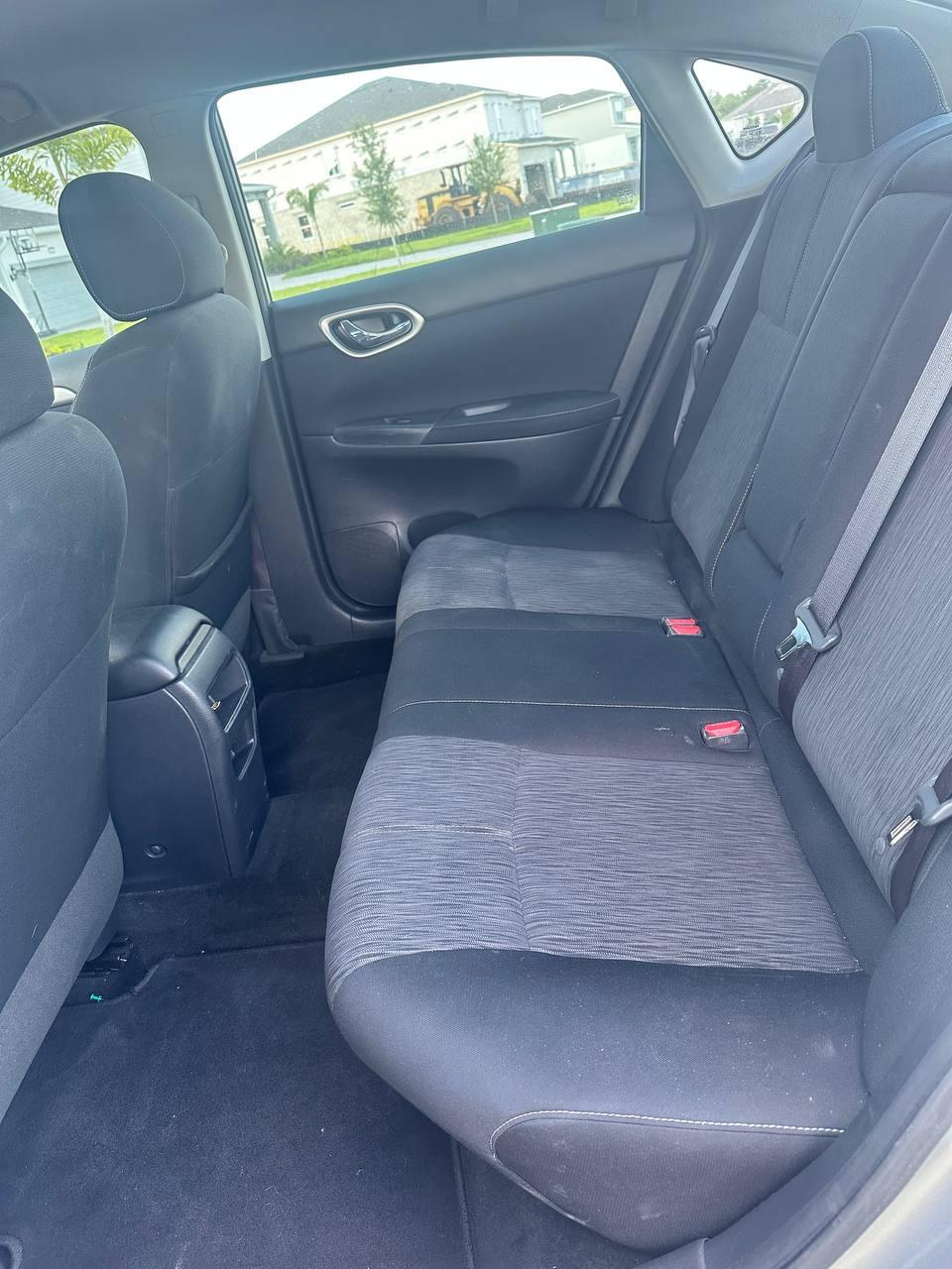Nissan_Sentra 