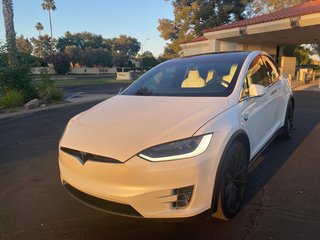Tesla_Model X 