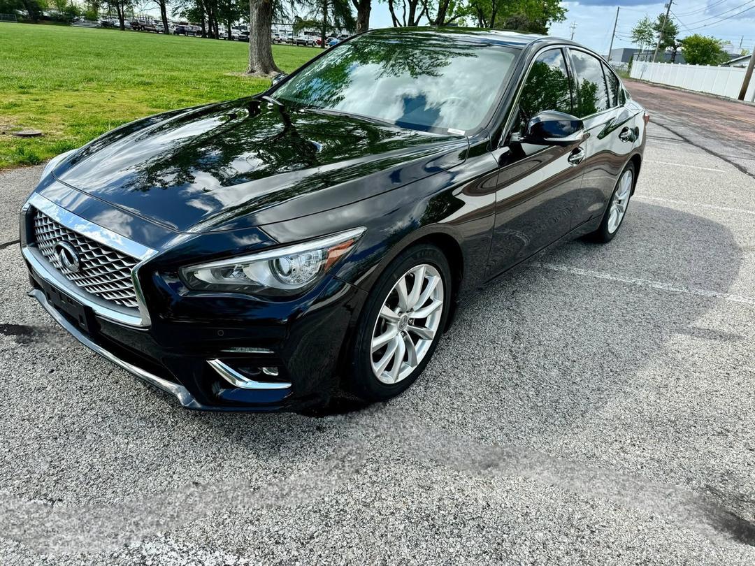 INFINITI_Q50 