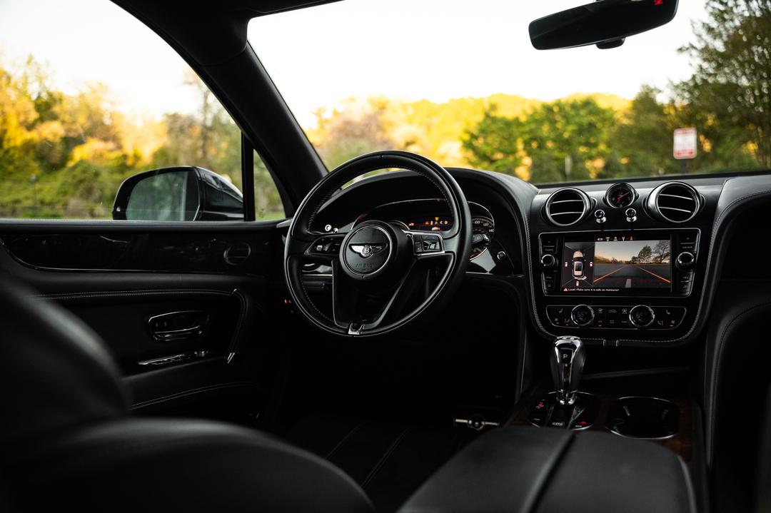 Bentley_Bentayga 