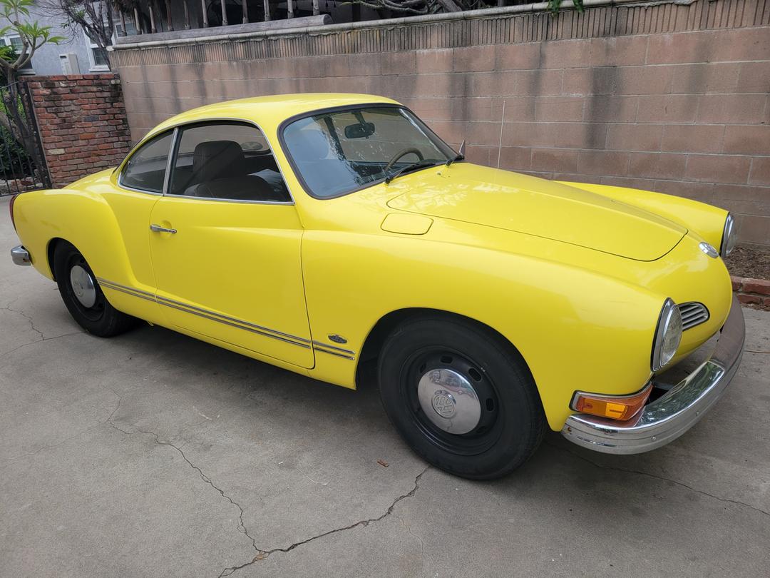 Volkswagen_Karmann Ghia Coupe 