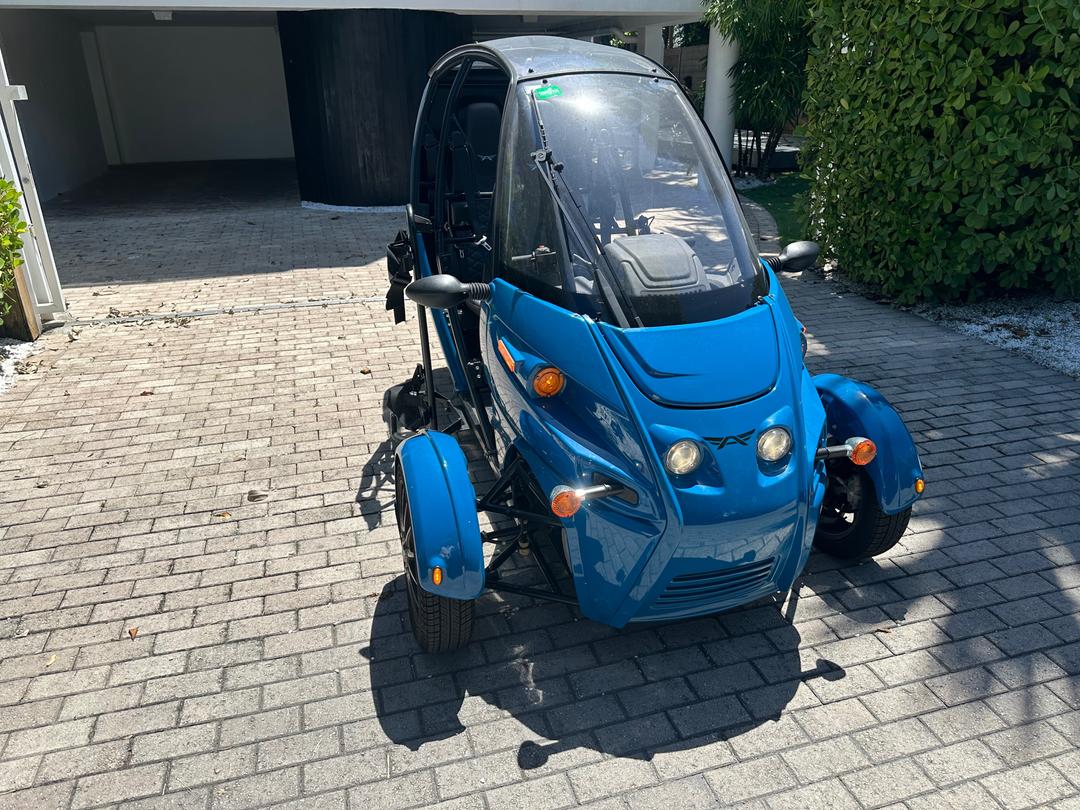 Arcimoto _Fun Utility Vehicle  