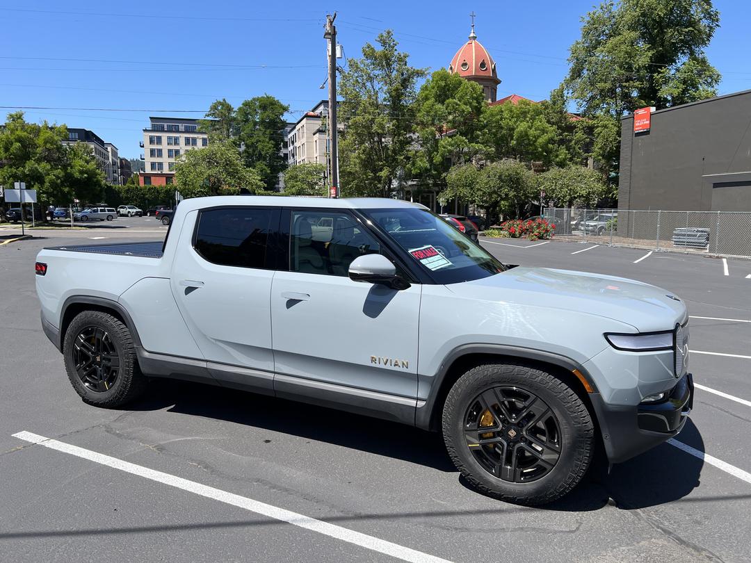 Rivian_R1T 