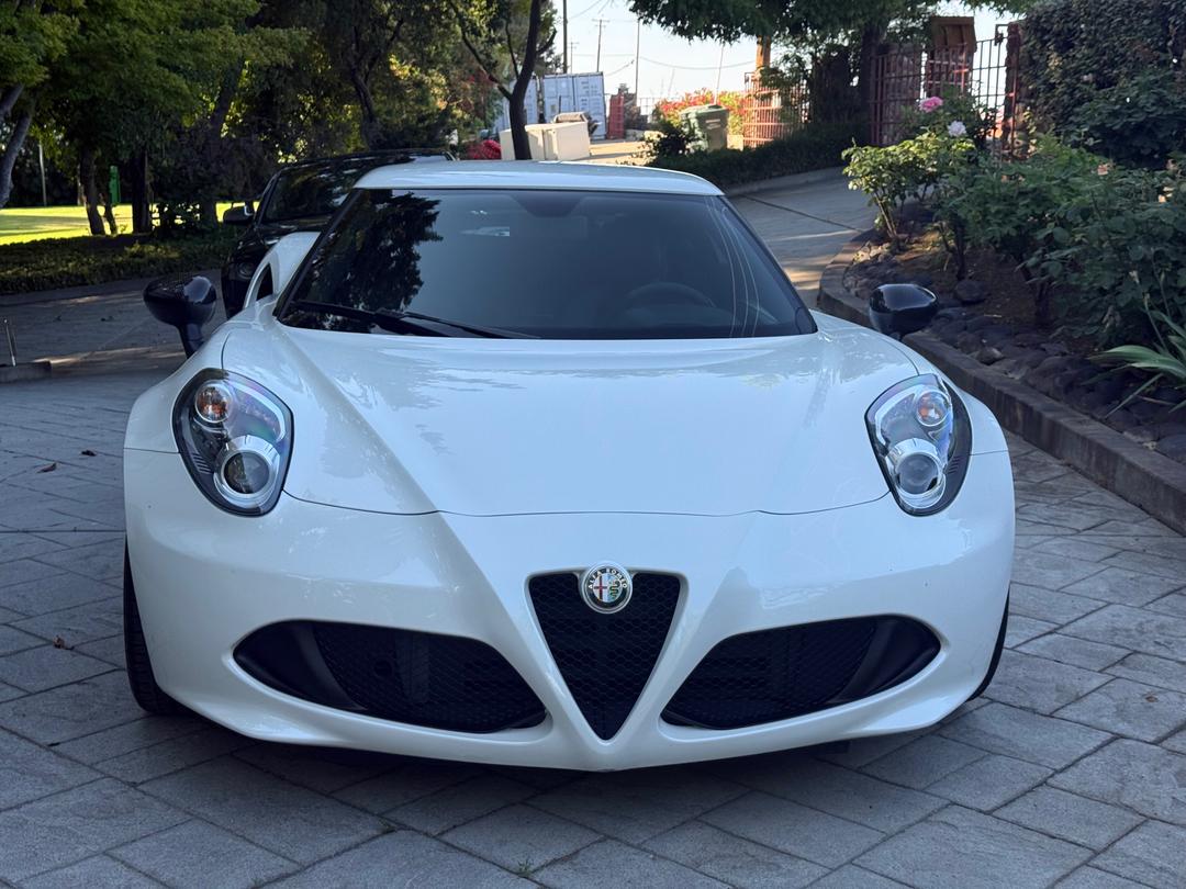 Alfa Romeo_4C 