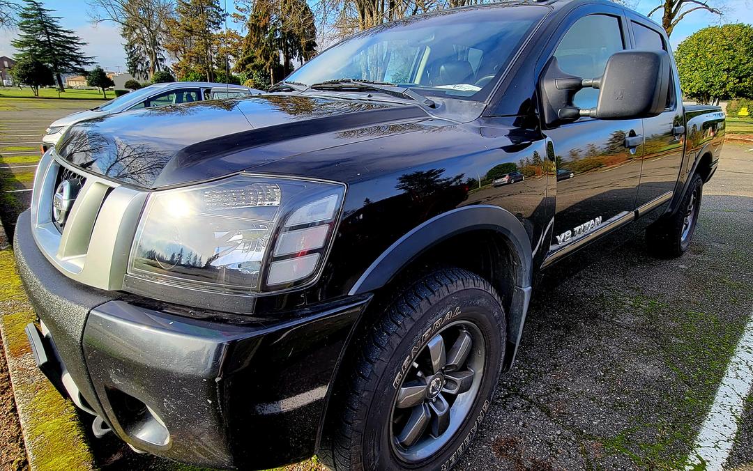 Nissan_Titan 