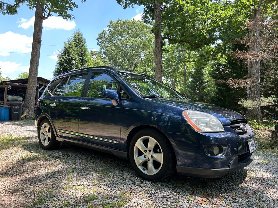 Kia_Rondo 