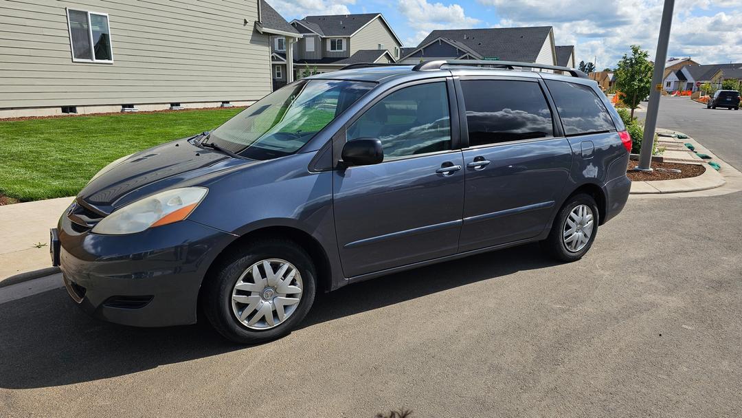 Toyota_Sienna 