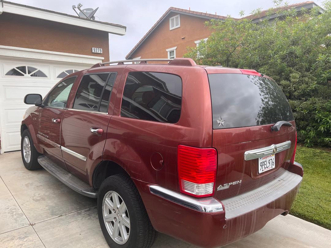 Chrysler_Aspen 