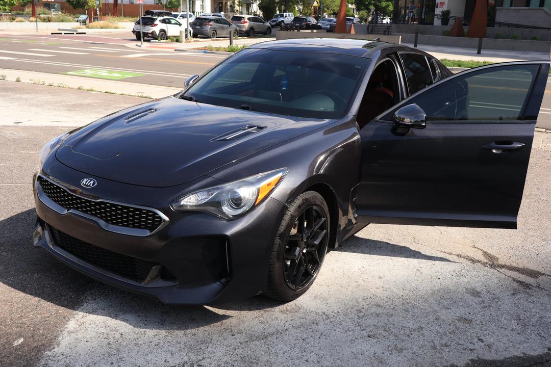 Kia_Stinger 