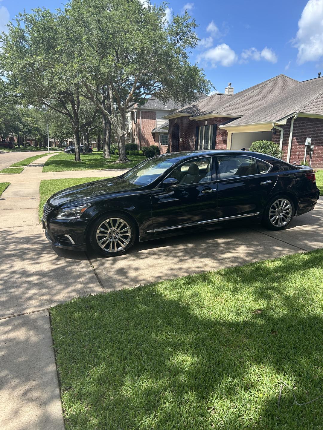 Lexus_LS 460 