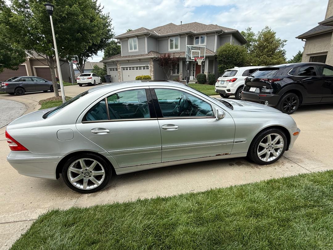 Mercedes-Benz_C Class 